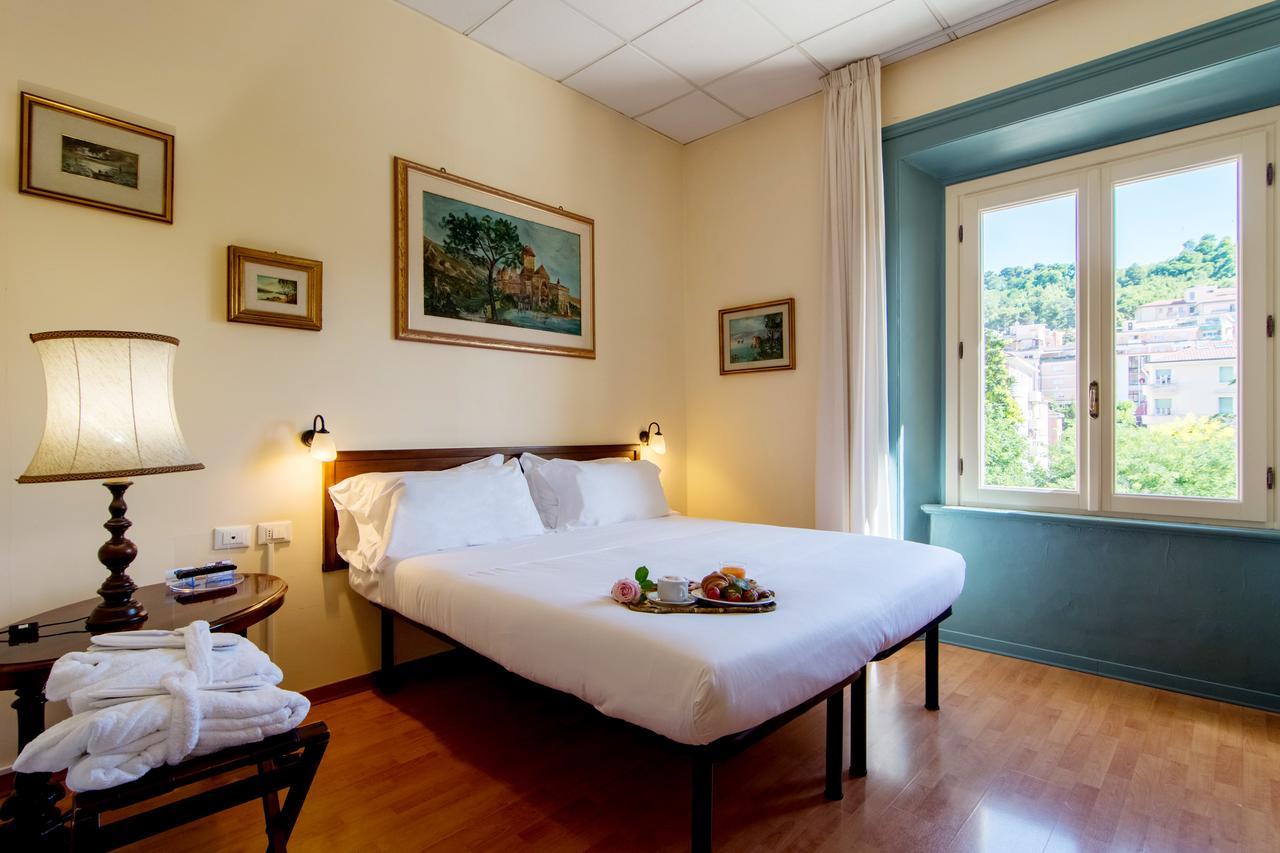 Hotel Della Vittoria Ancona Exterior photo